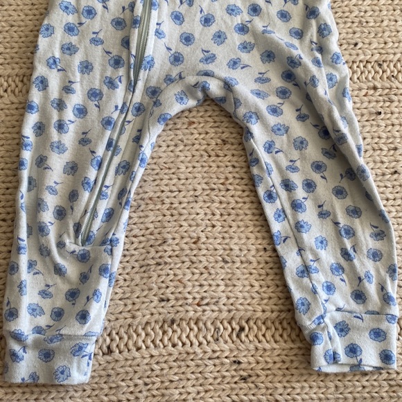 Carters Open Foot Zip Up Sleeper 12M - Picture 2 of 4